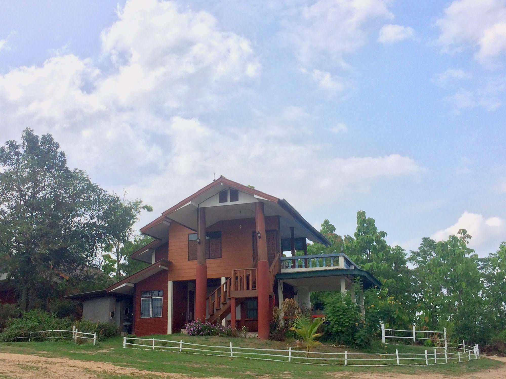Baan Suan View Hotel 2*