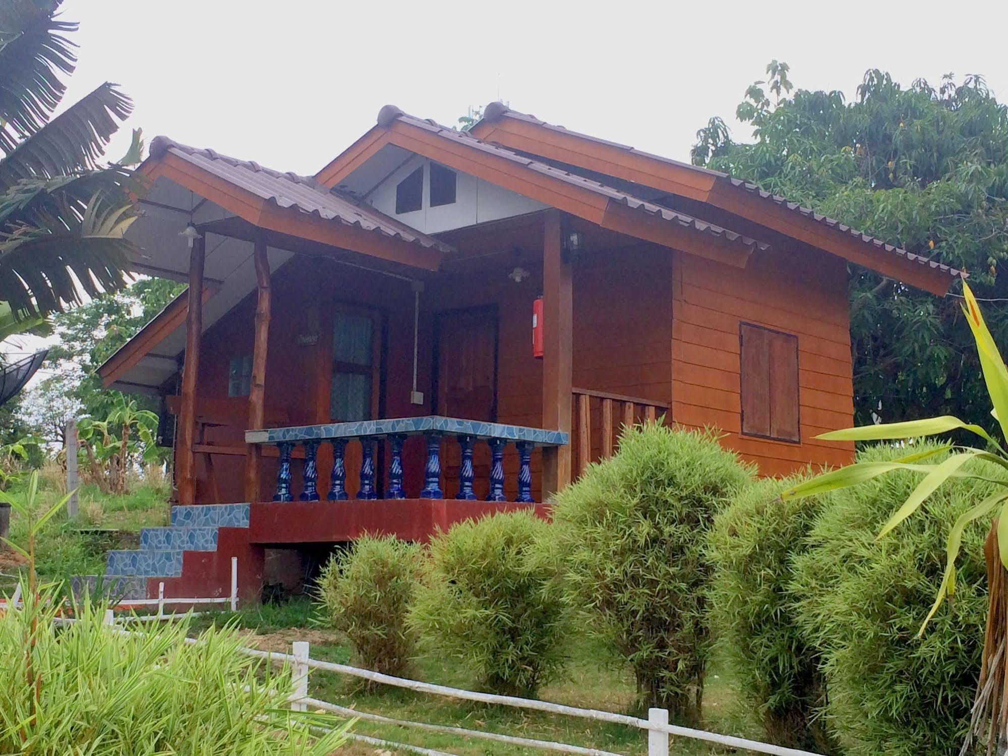 Baan Suan View Hotel 2*