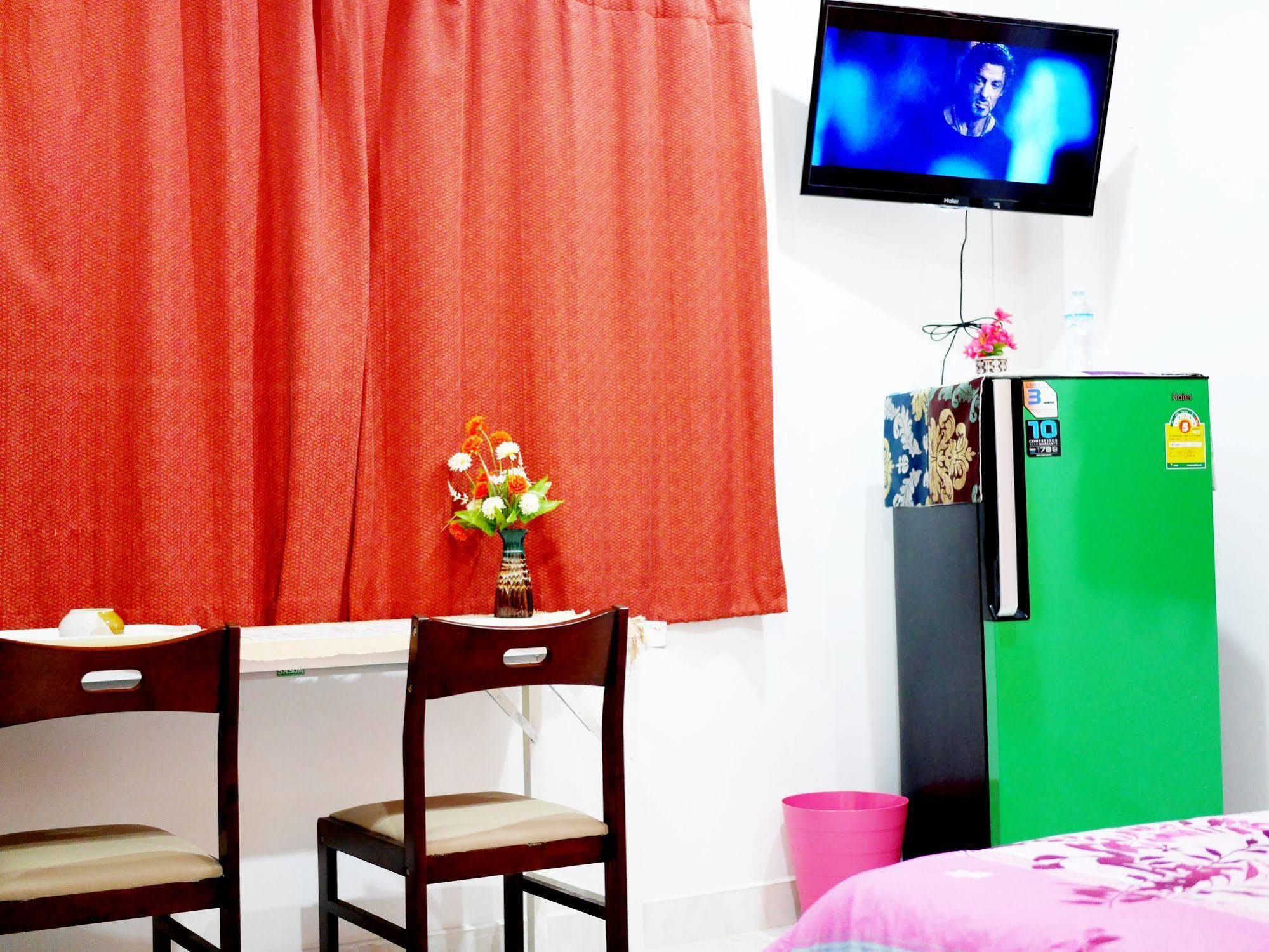 Sawasdee Phuket 2*