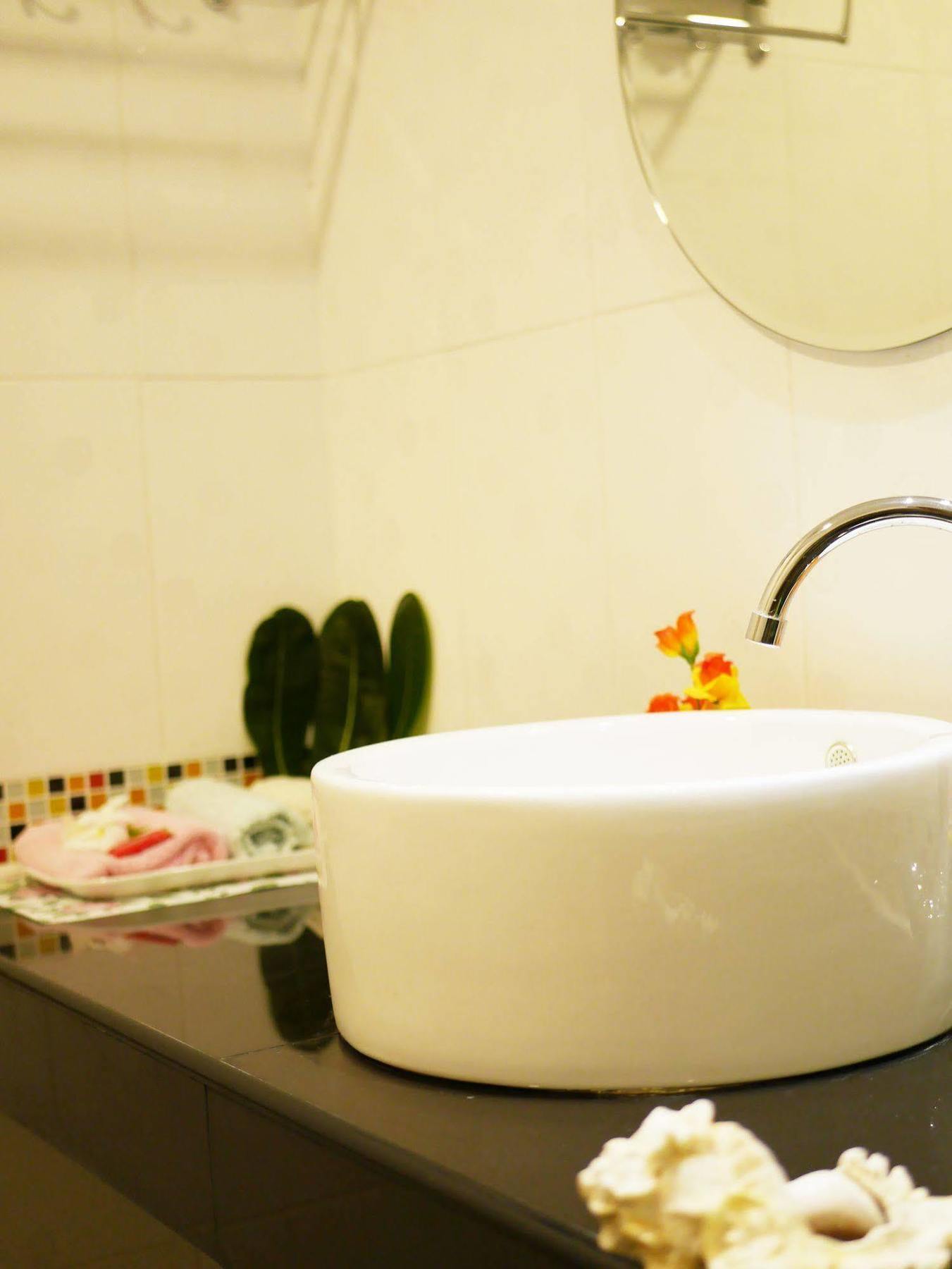 Sawasdee Phuket Hotel