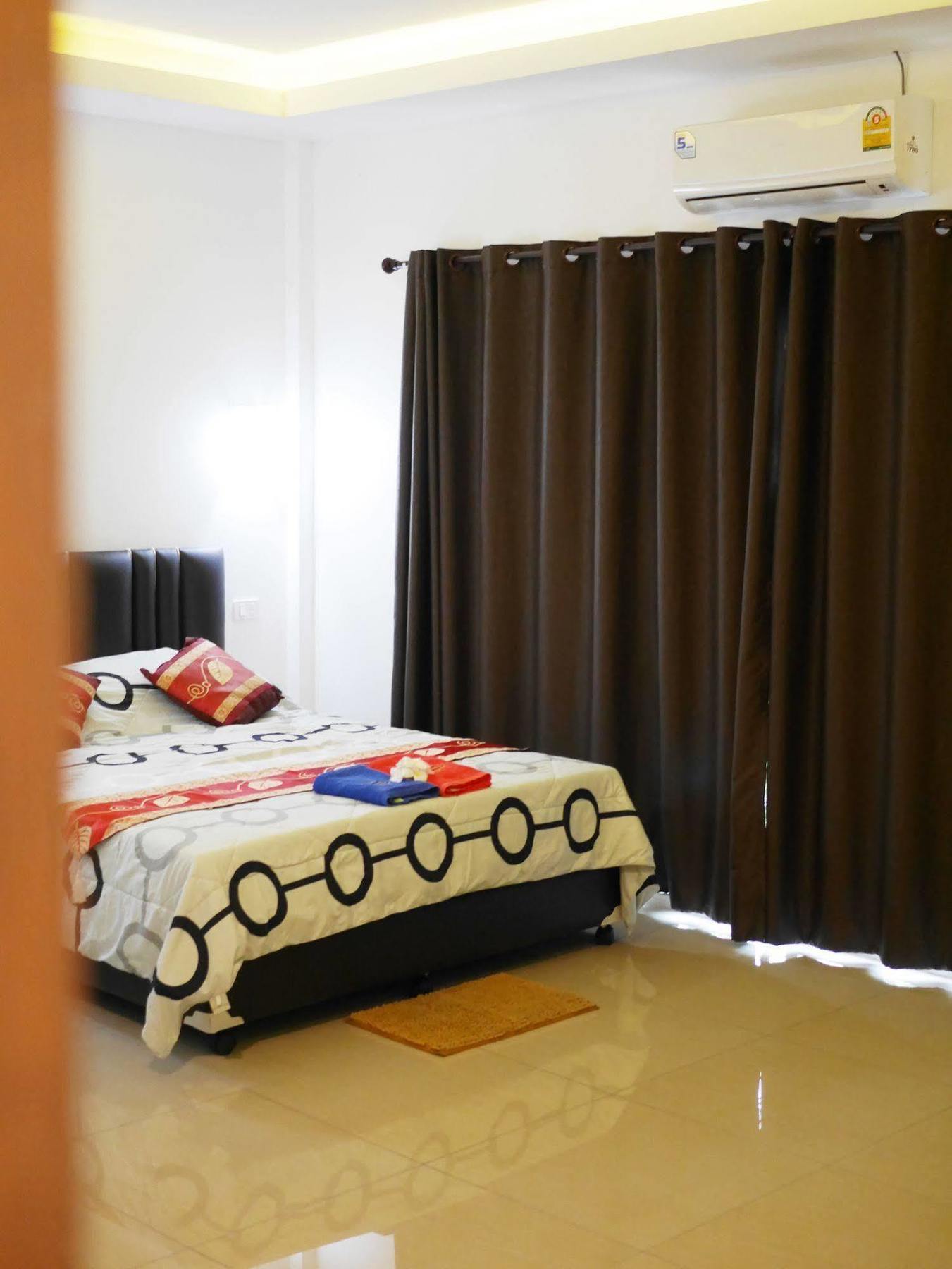 Sawasdee Phuket Rawai