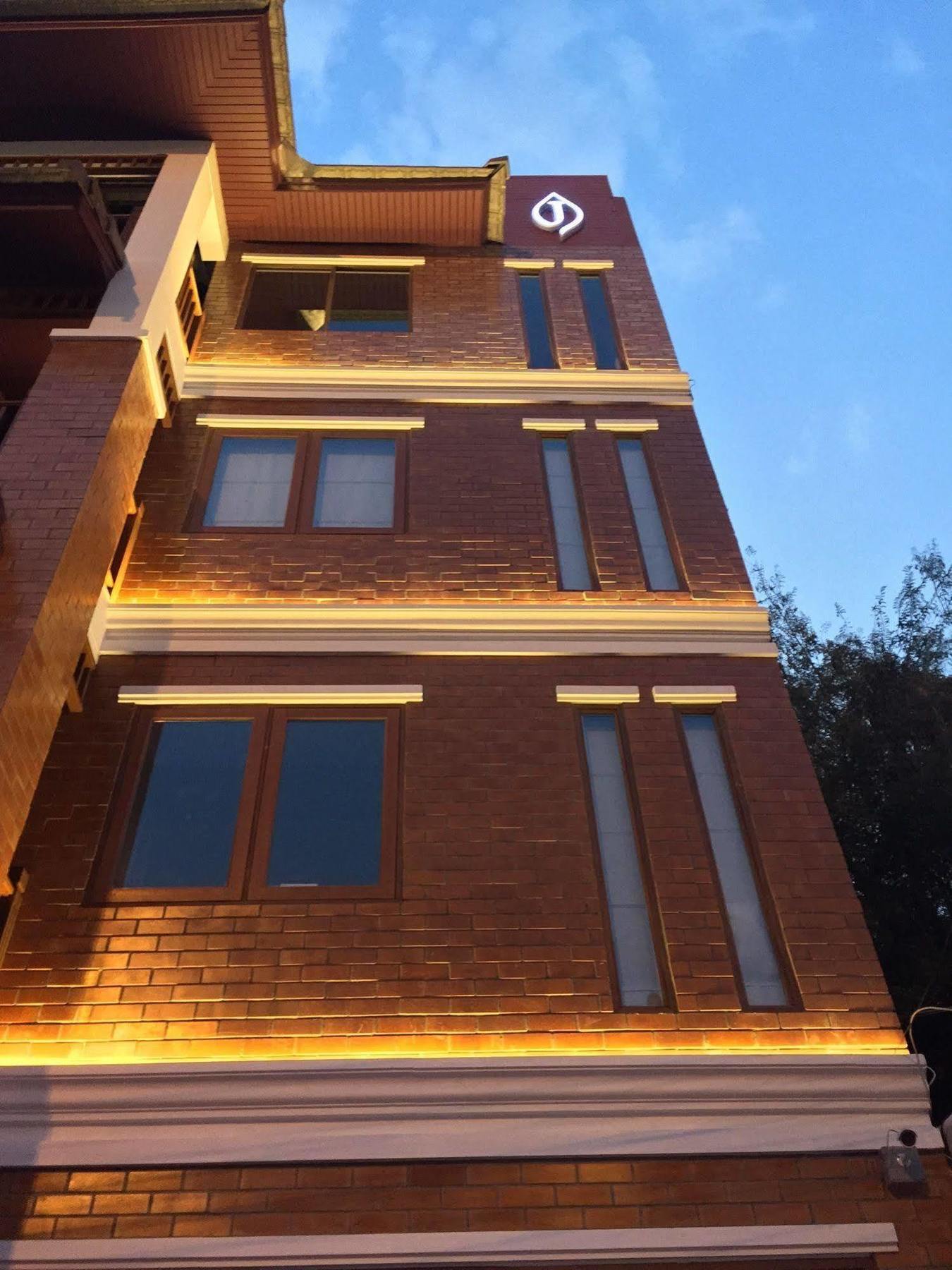 Joyful Thai Boutique Hotel