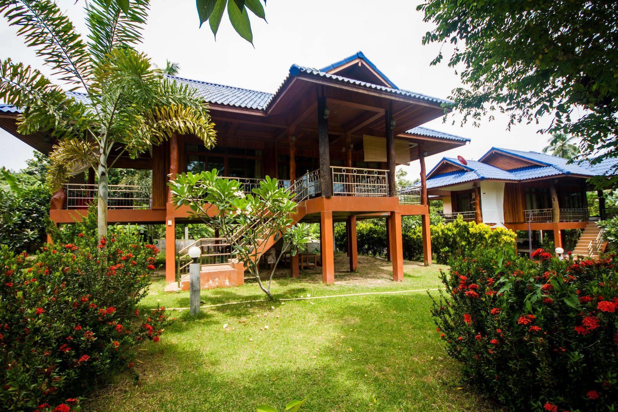 Bor Hin Baan Tai