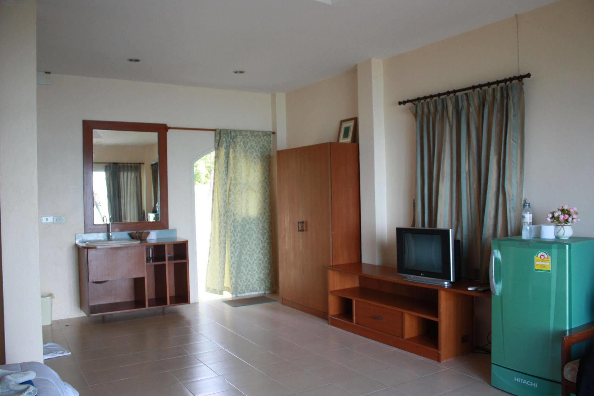Green Lay Hotel 3*