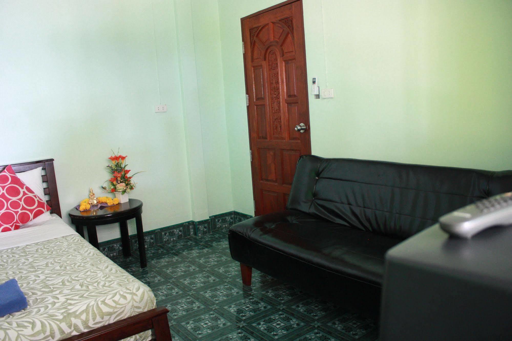 Hotel Green Lay 3*
