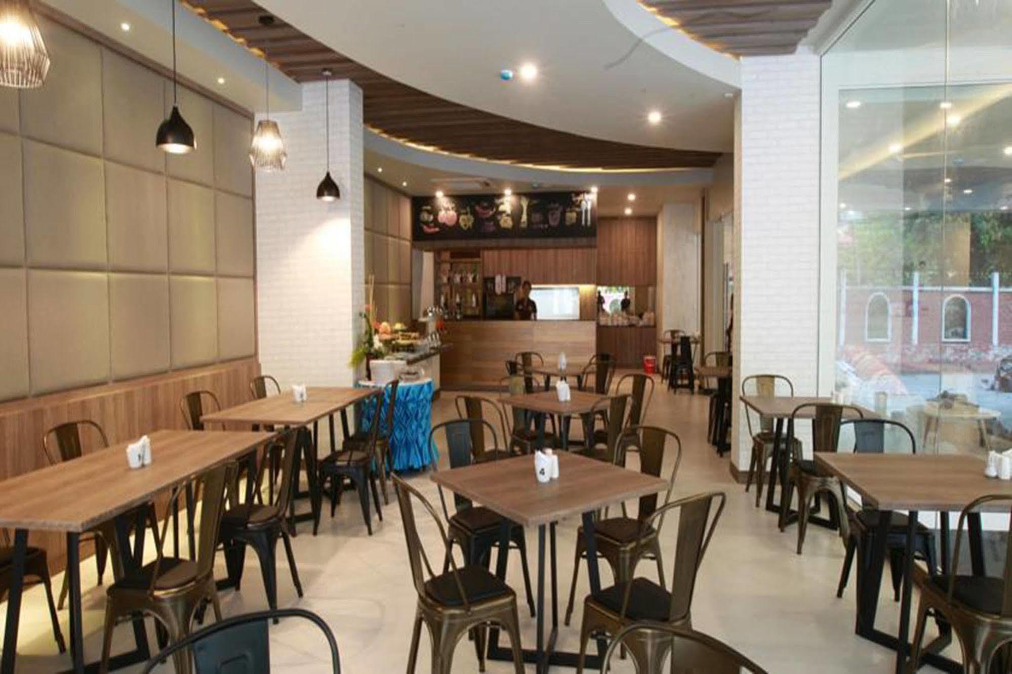 Levana Pattaya Hotel - Sha Extra Plus Hotel Pattaya