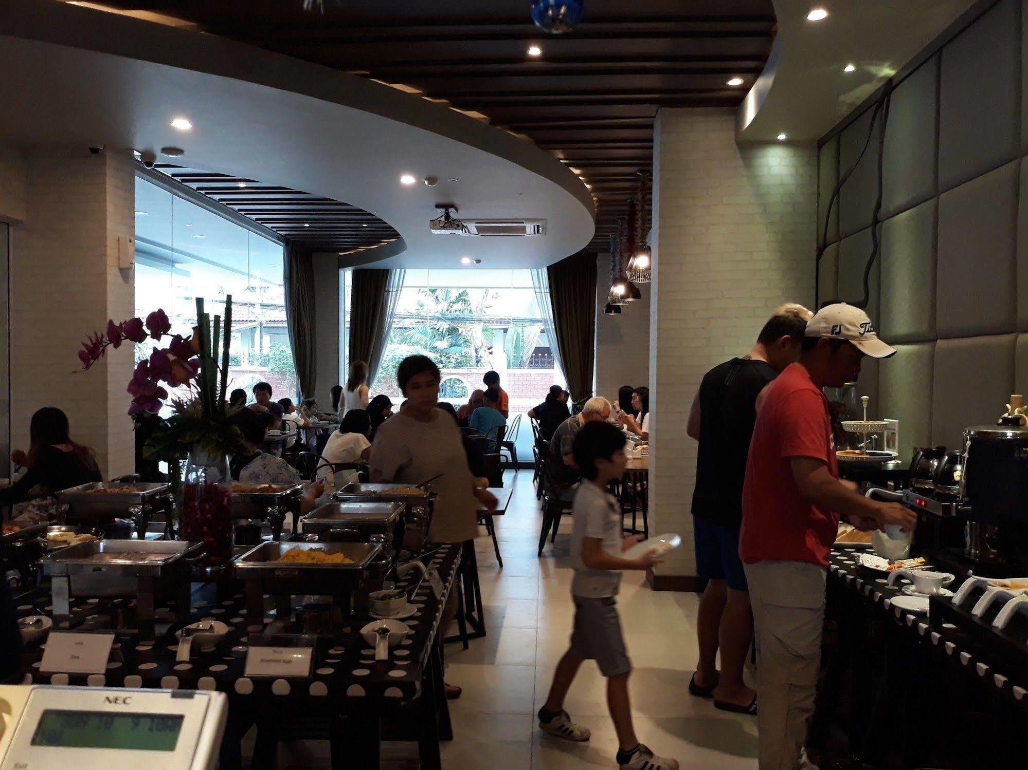 Levana Pattaya Hotel - Sha Extra Plus 3* Pattaya