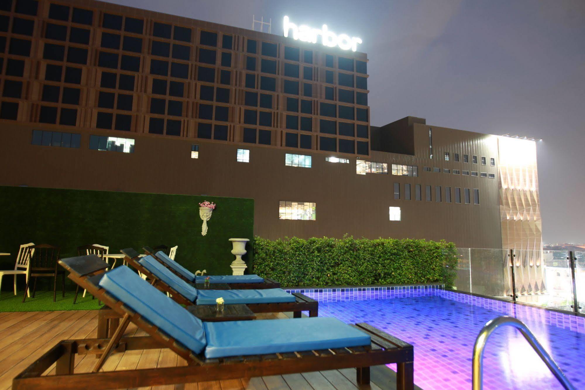 Hotel Levana Pattaya Hotel - Sha Extra Plus