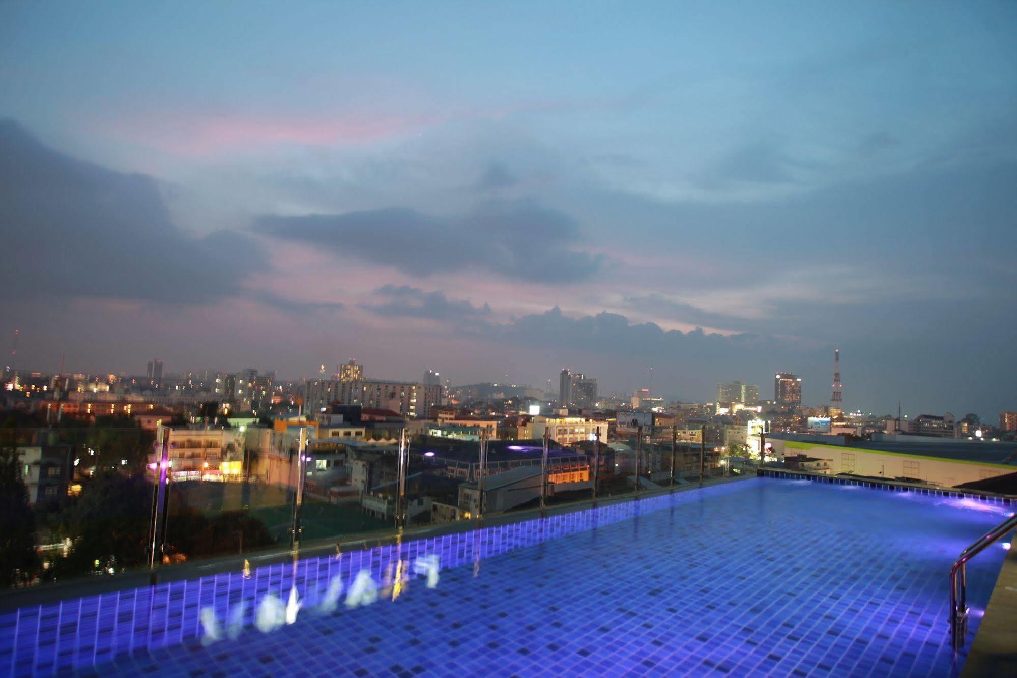 Levana Pattaya Hotel - Sha Extra Plus Hotel