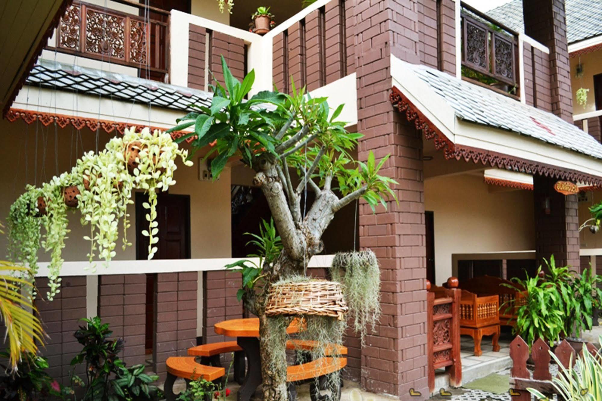 Hotel Khumjaojomkaew Lamphun