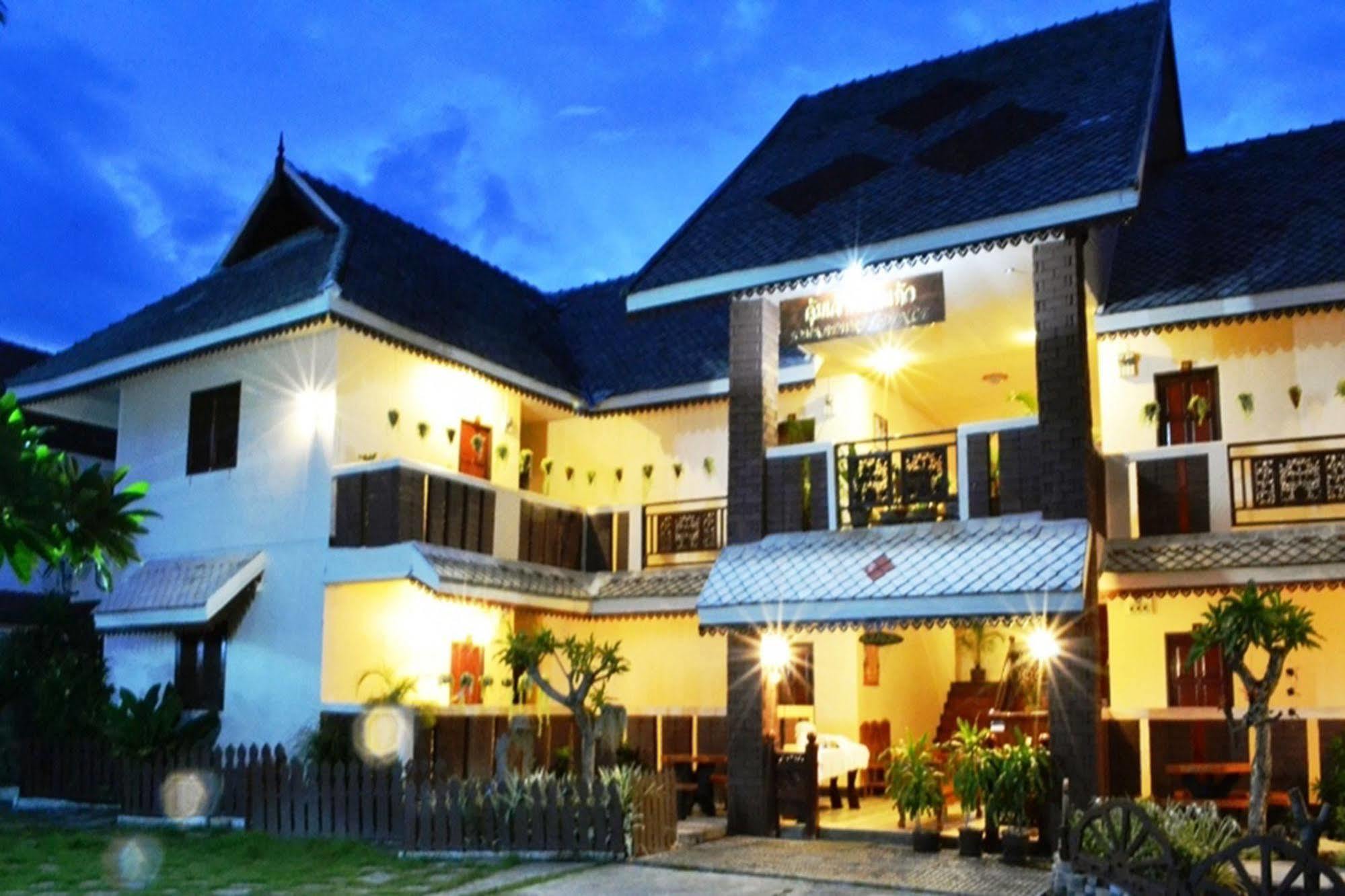 Khumjaojomkaew Hotel Lamphun