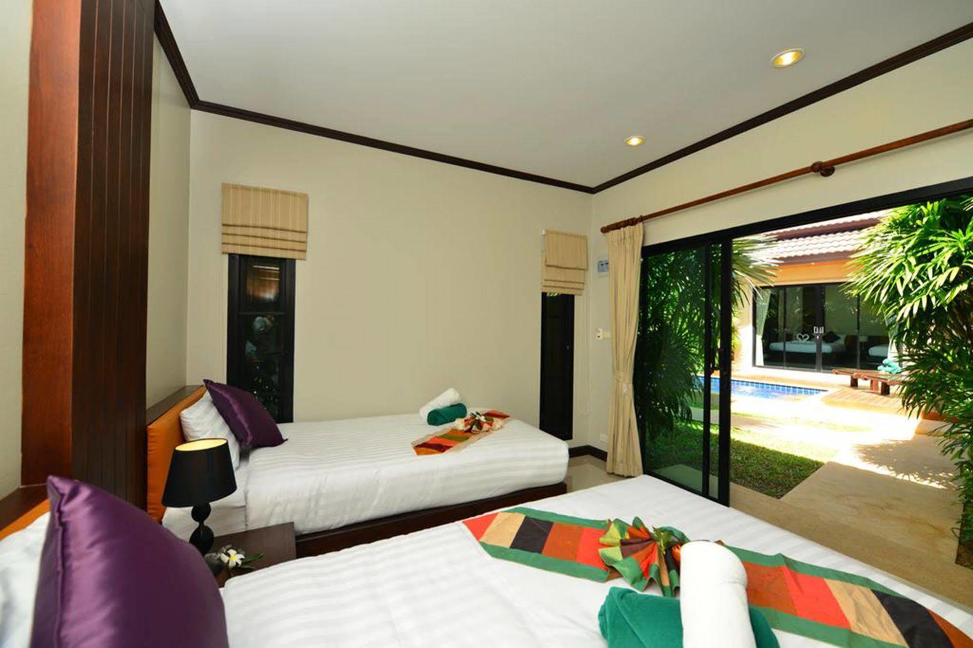 Naiharn Garden Villa *