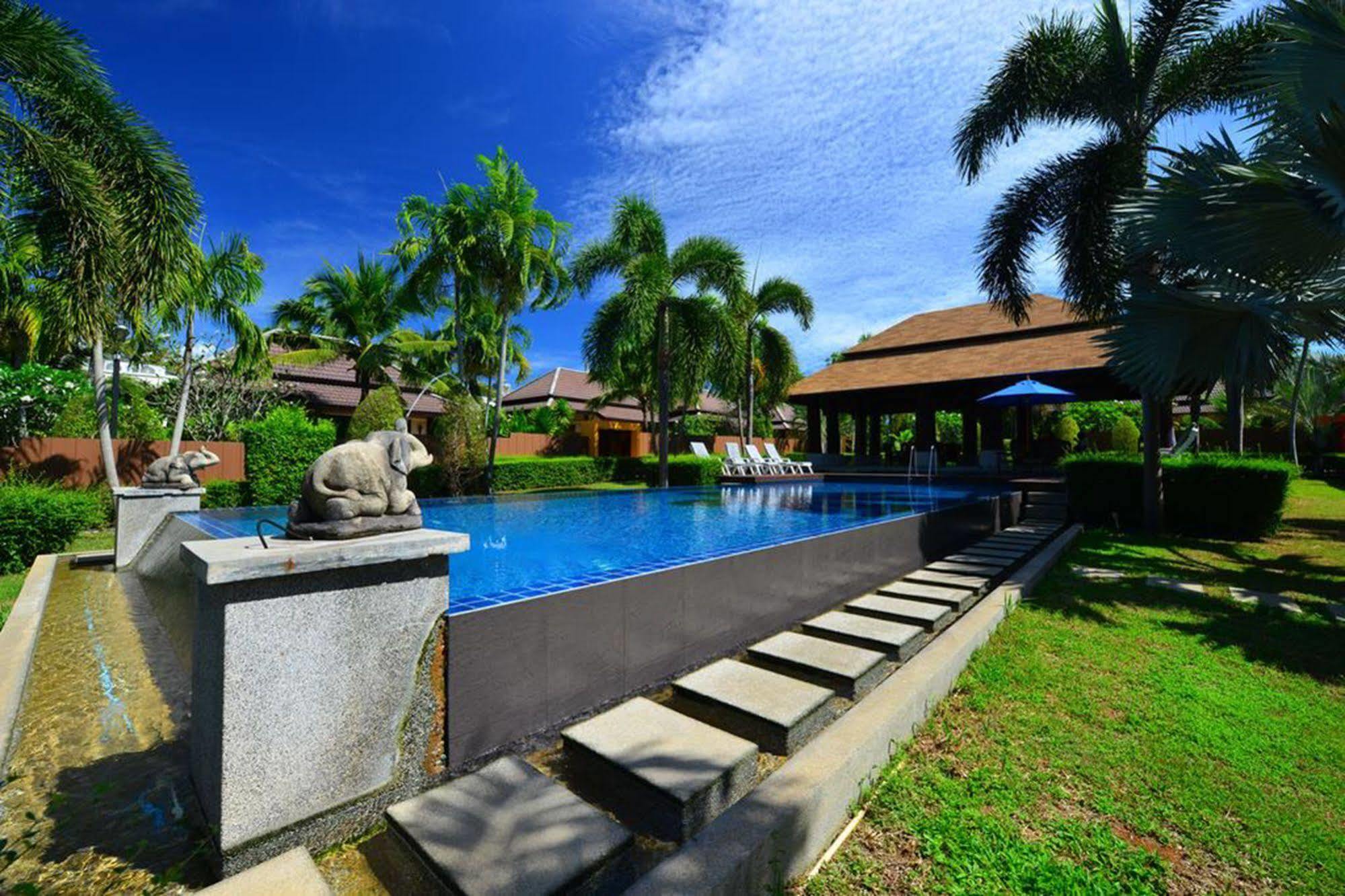 Naiharn Garden Villa