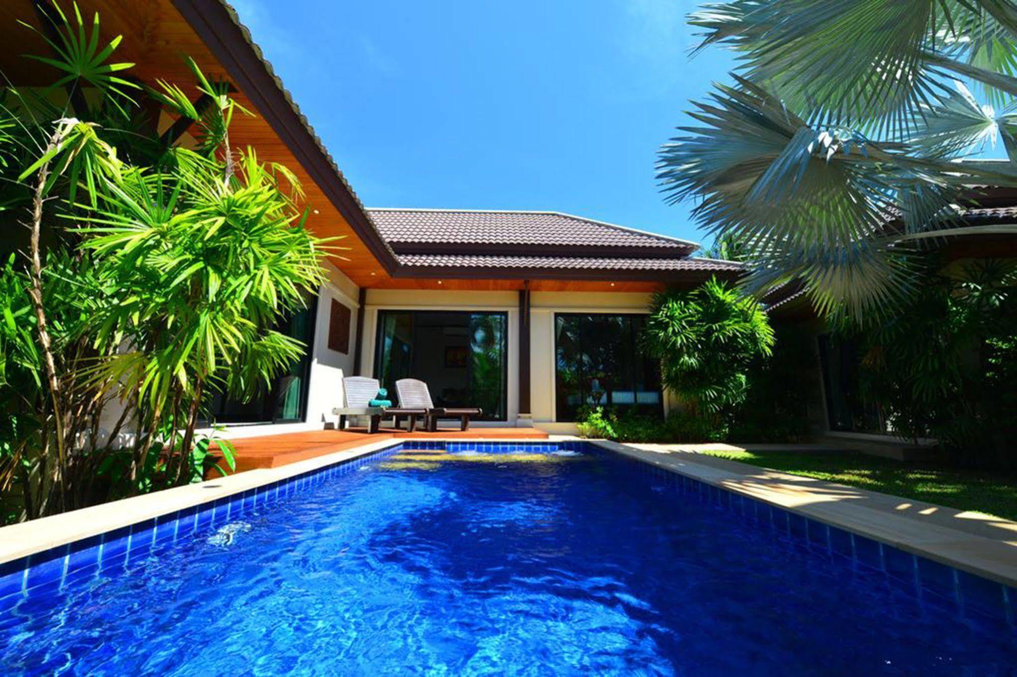 Naiharn Garden Villa *