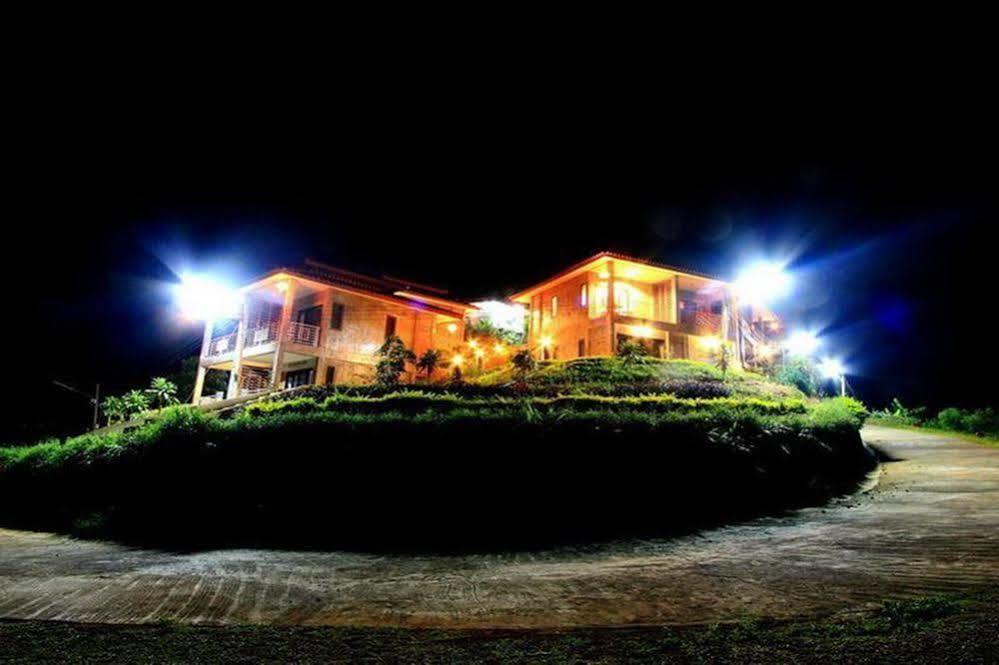 Hotel Phumaketawan Fang