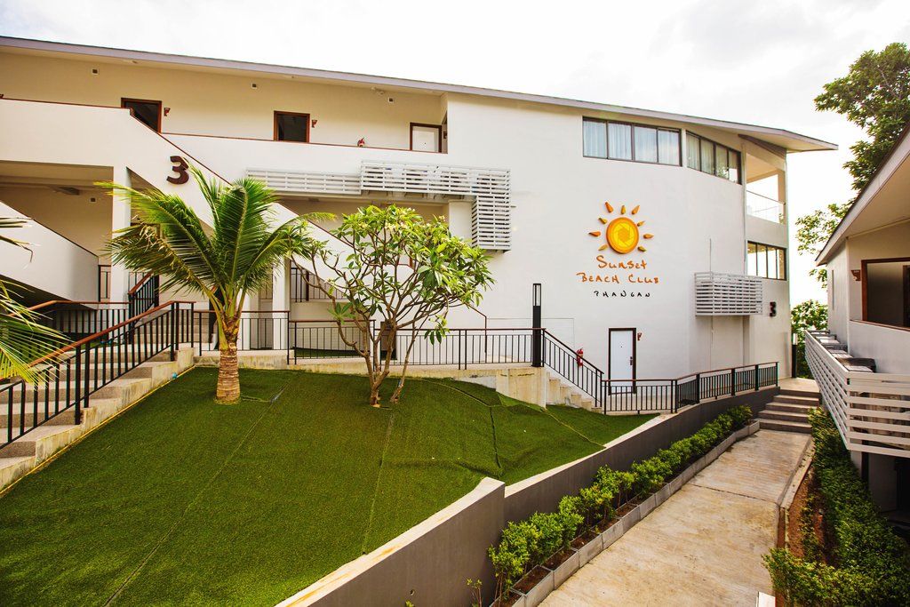 Sunset Beach Club & Spa Resort