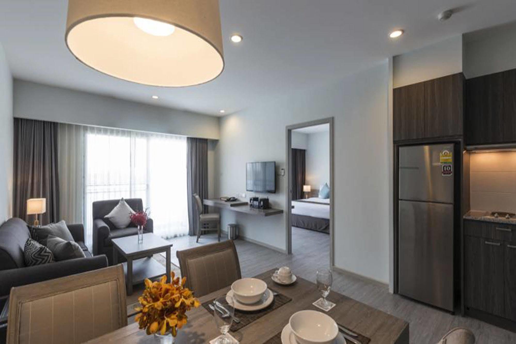 Kameo Amata Bangpakong Hotel 3*