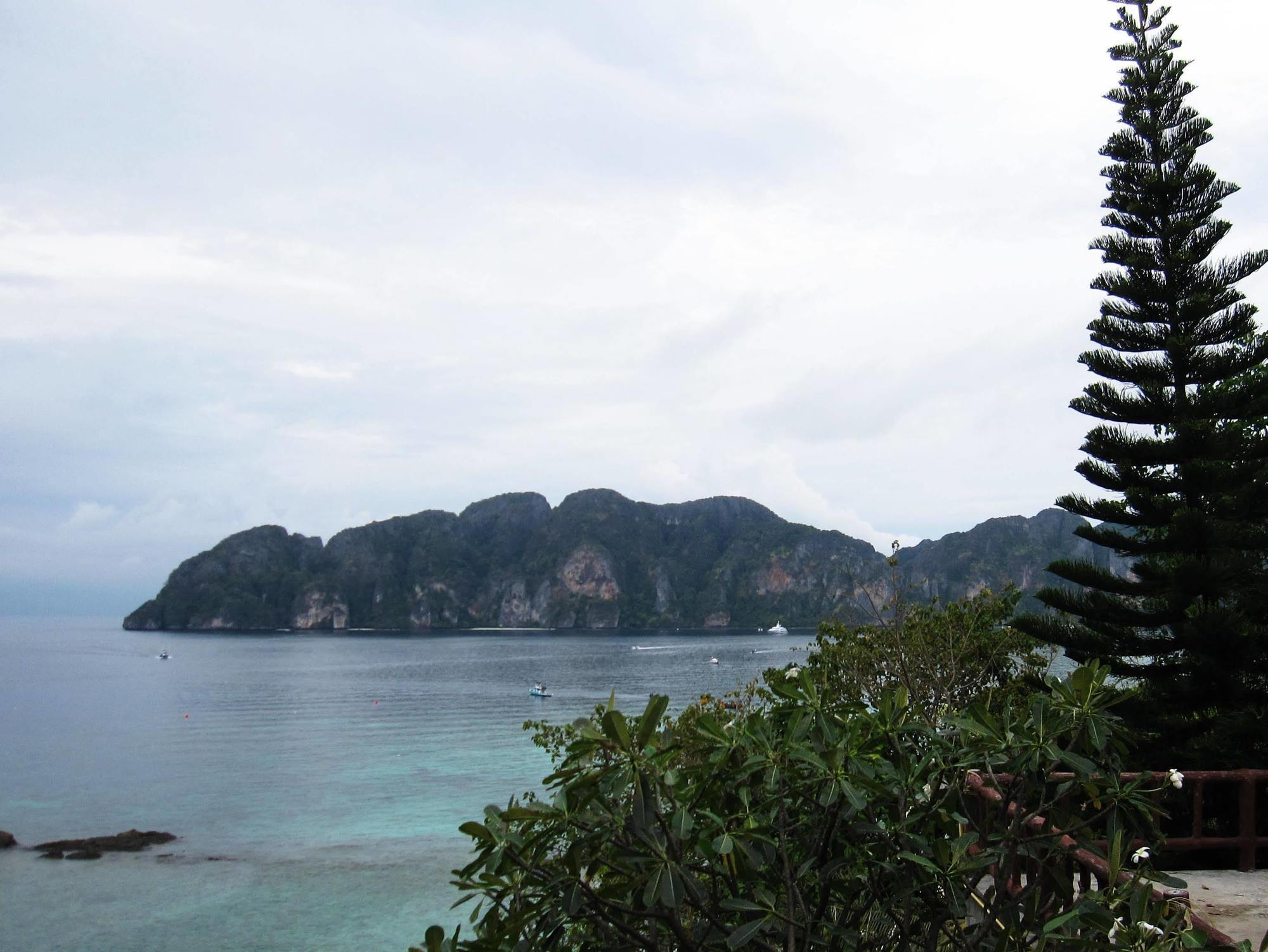 Hip Seaview @ 3* Phi Phi Don