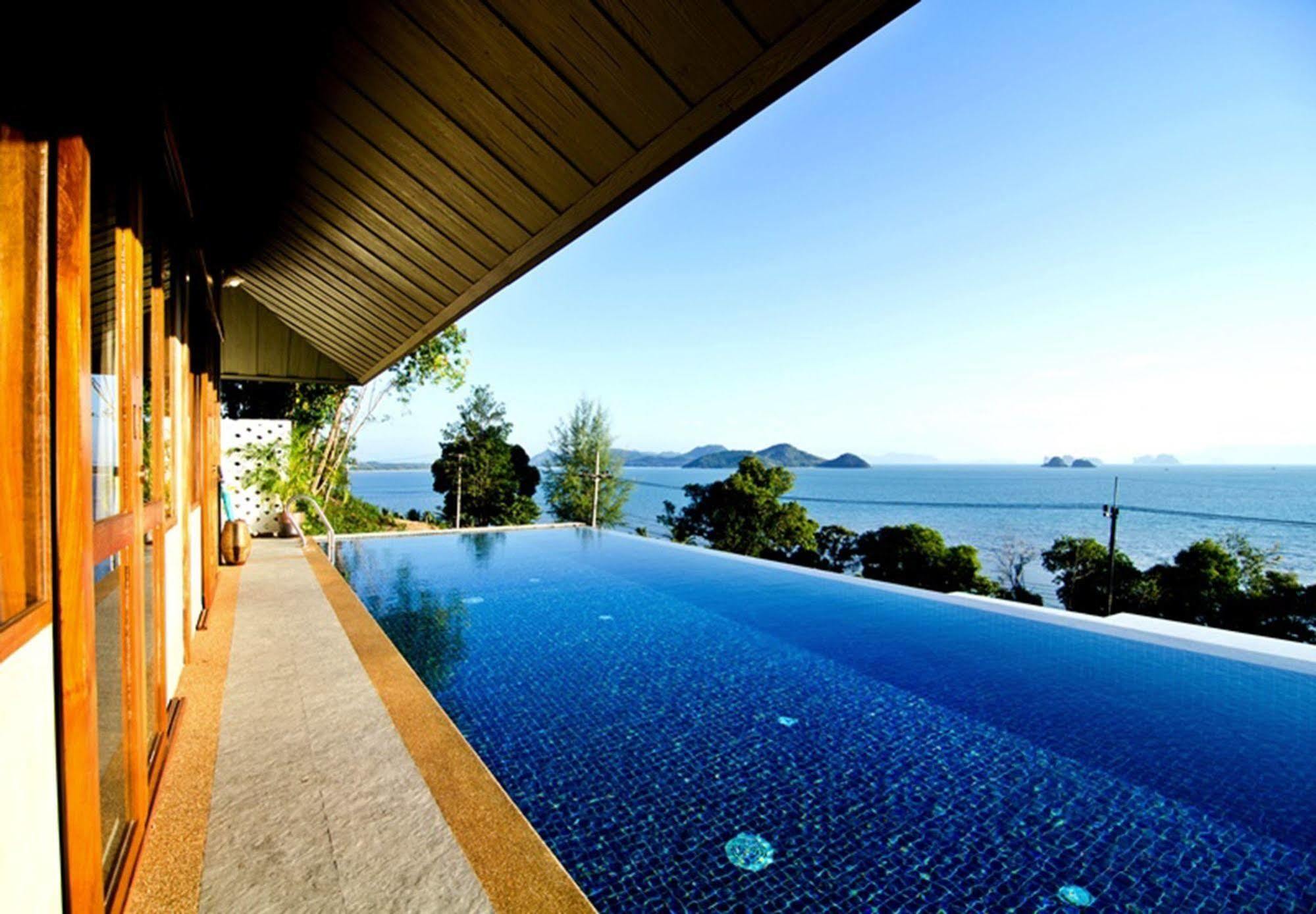 Koh Yao Yai Hillside 4*