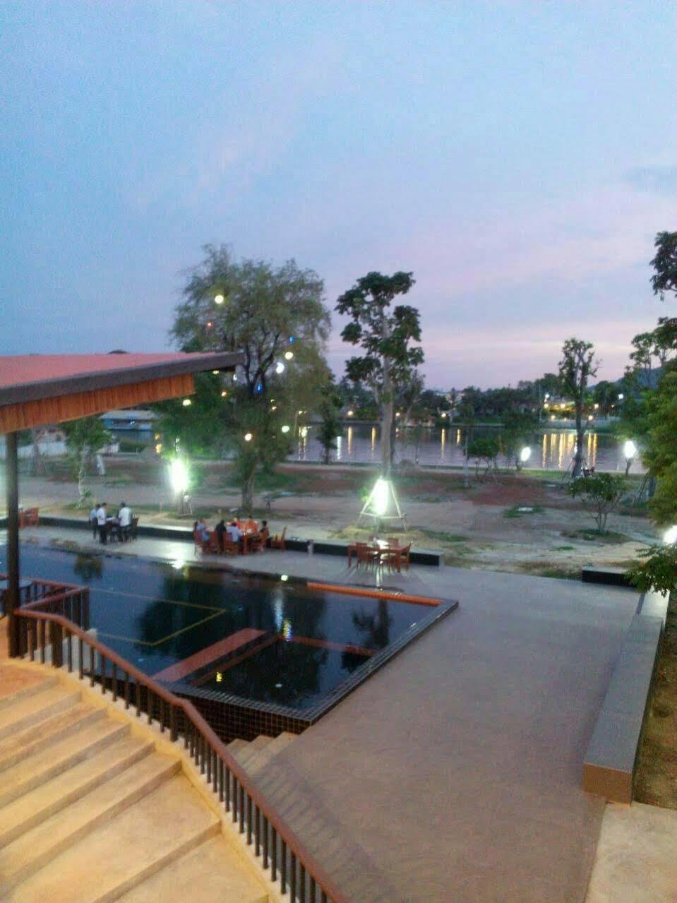 Resort The Riverpool And Kanchanaburi