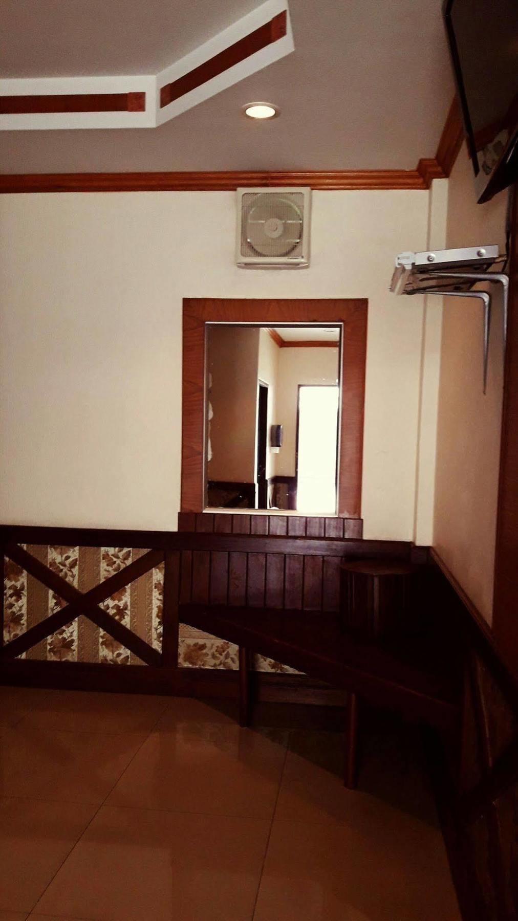 Bypass And Hotel 2*