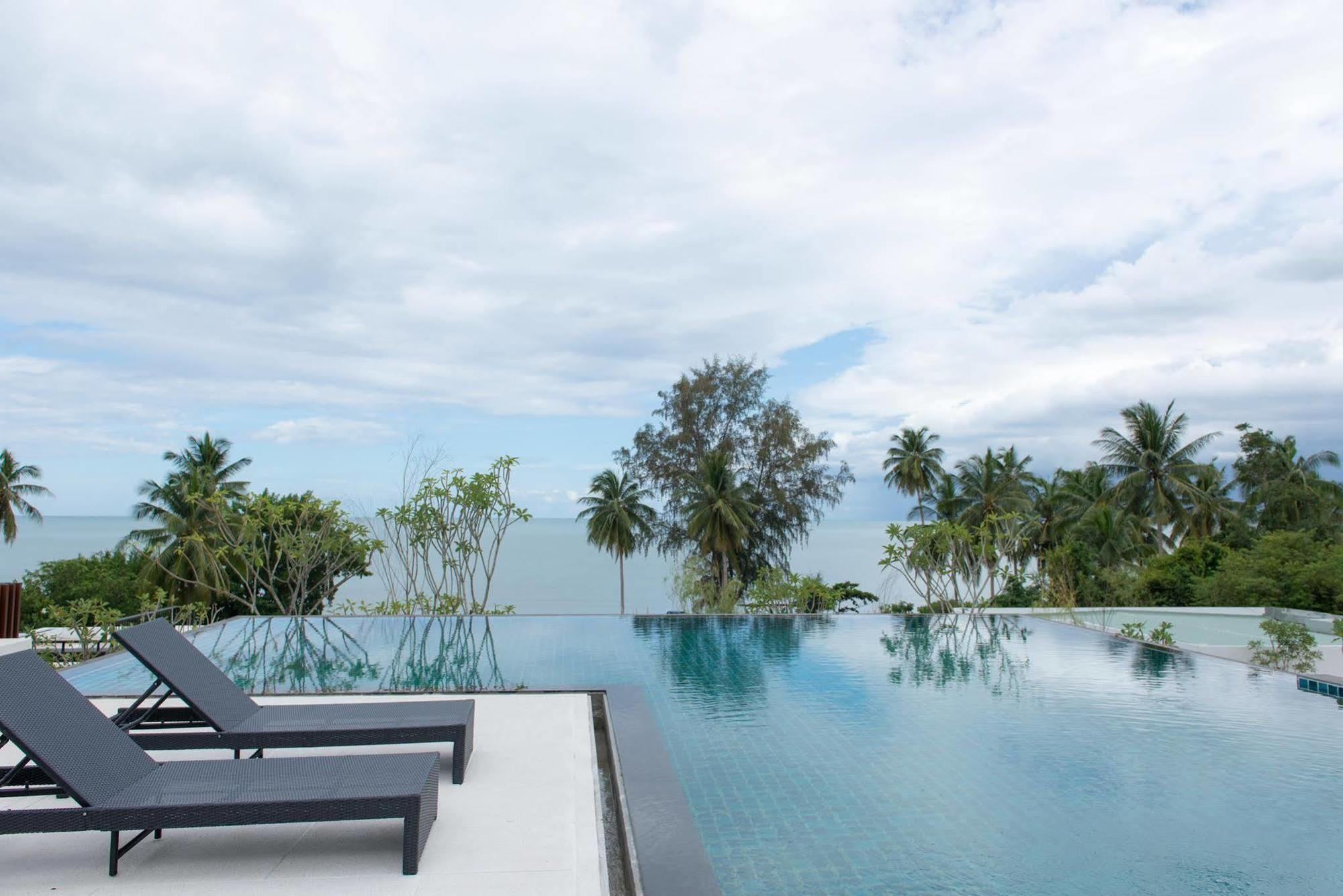 Resort Seanery Beach 4*