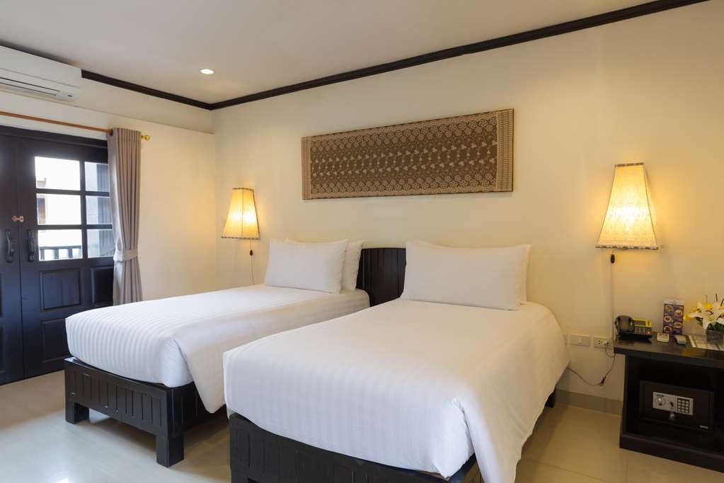 Hotel Golden Tulip Essential