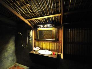 Chunut House Hostel *