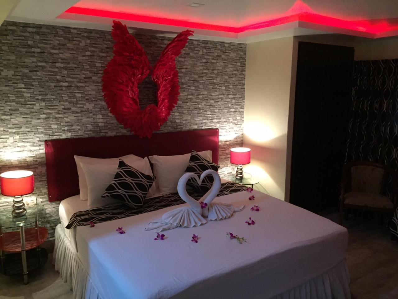 Fong Kaew And Baan Nang Fa Guest house Patong