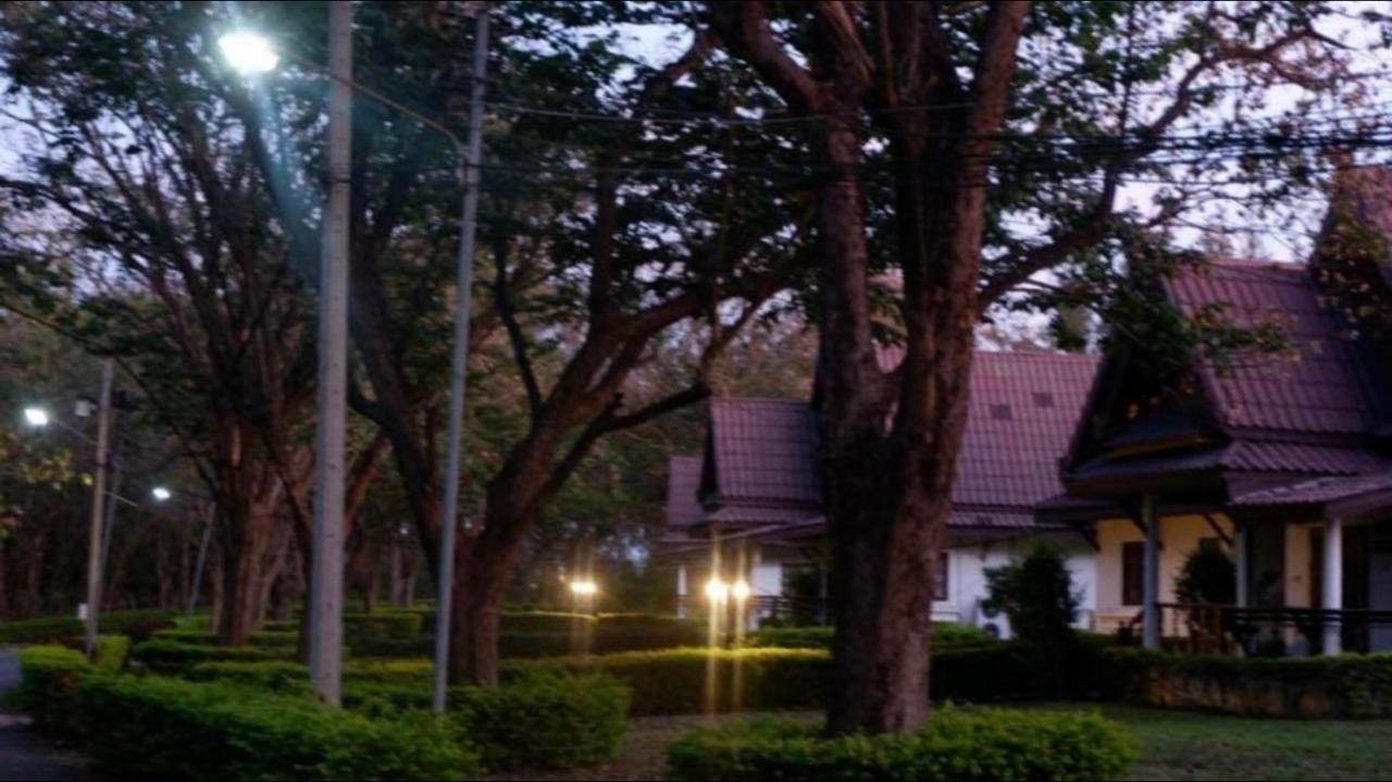 Resort Inthanon Riverside Chom Thong