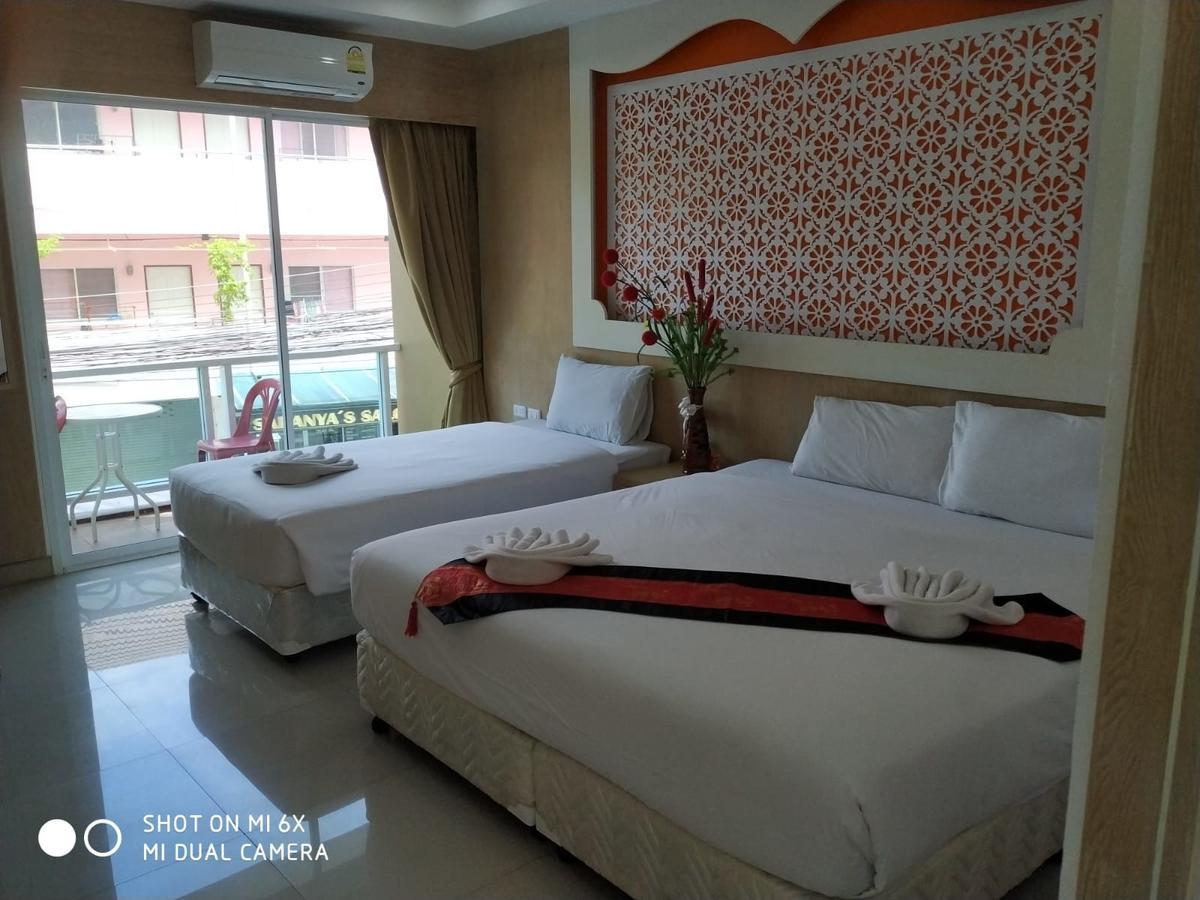 Red Sapphire Inn