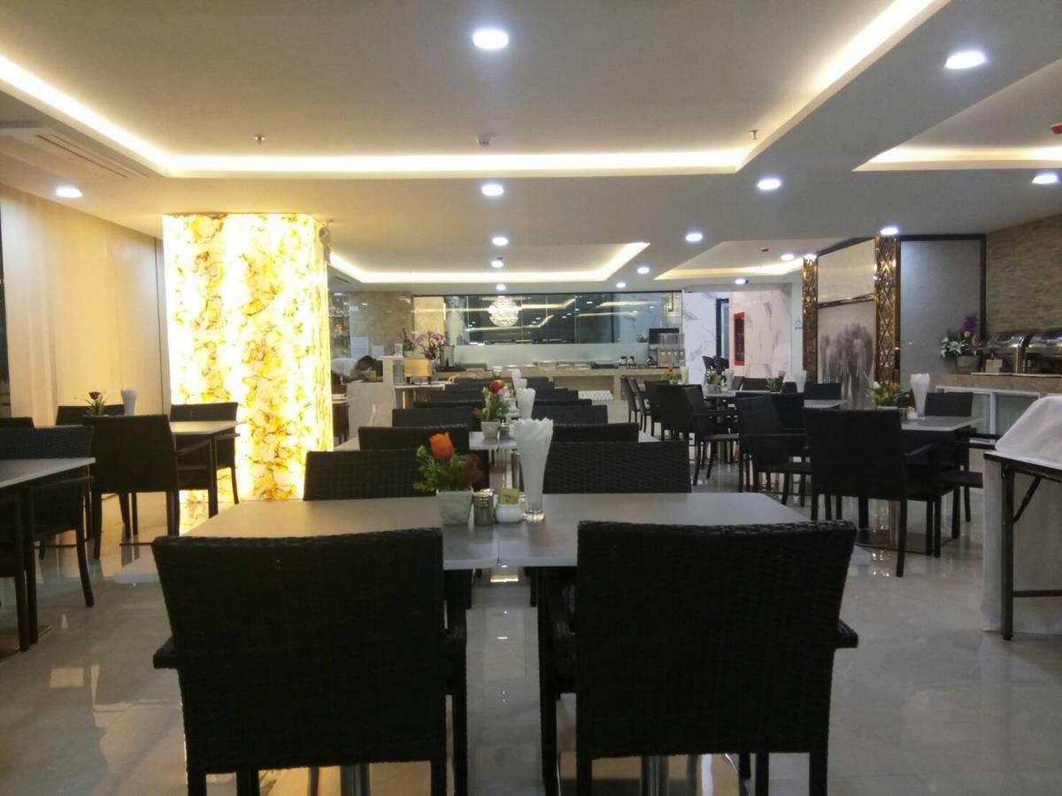 Golden Hotel