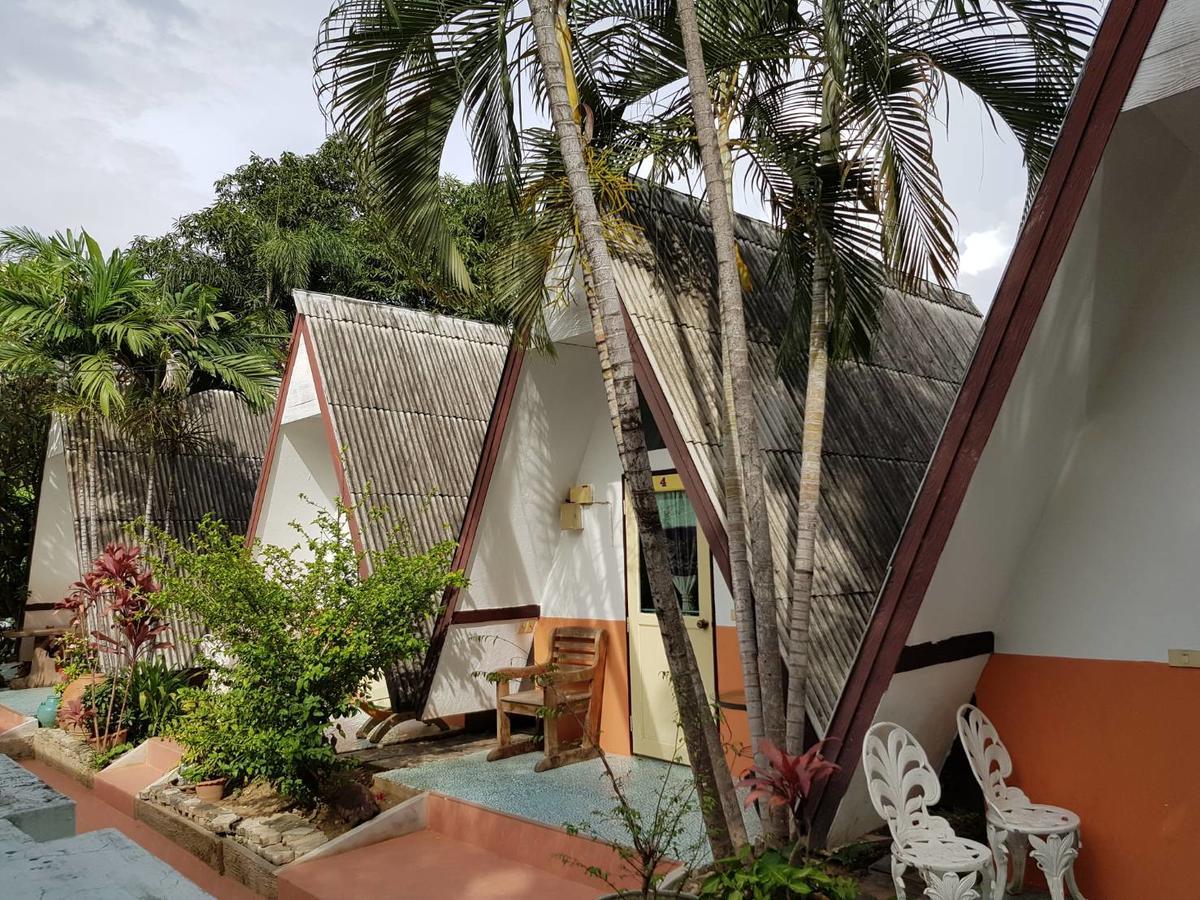 Sam's House 3*