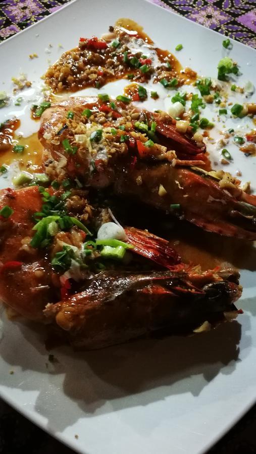 Resort Pp Red Tuna Hut