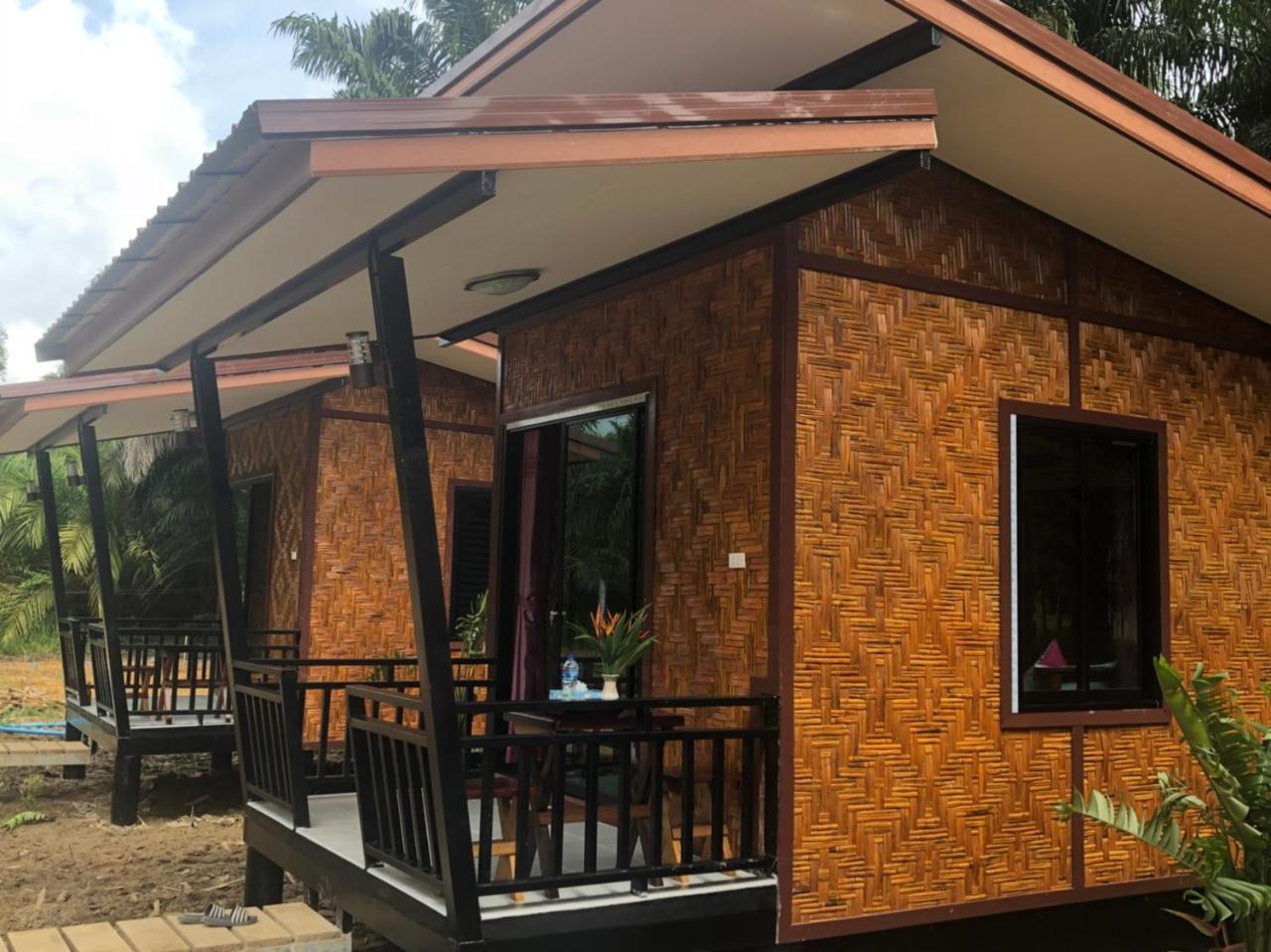Holiday park Khao Sok Blue Mountain 4*