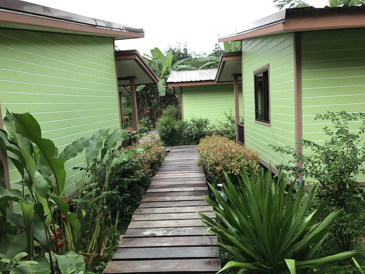 Khao Sok Blue Mountain Holiday park 4*