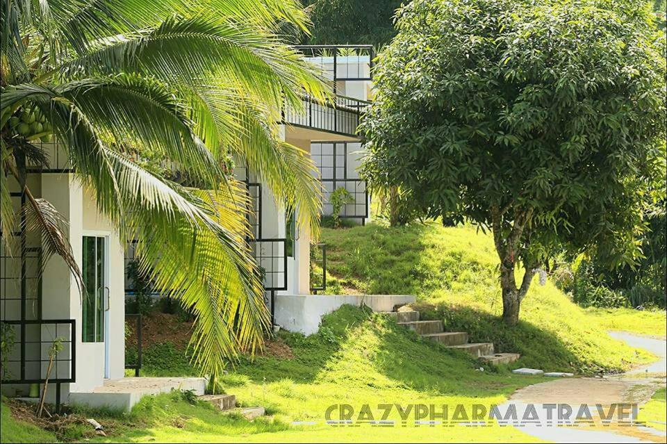 Chingkhan River Hill Holiday park 2*