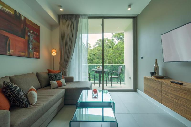 Oceanstone By Holy Cow, 2-br, 90 M2, Pool View Bang Tao Beach (Phuket)