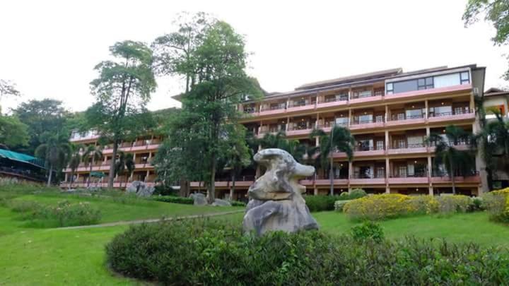 Hotel Arayana Phupimarn & 3*