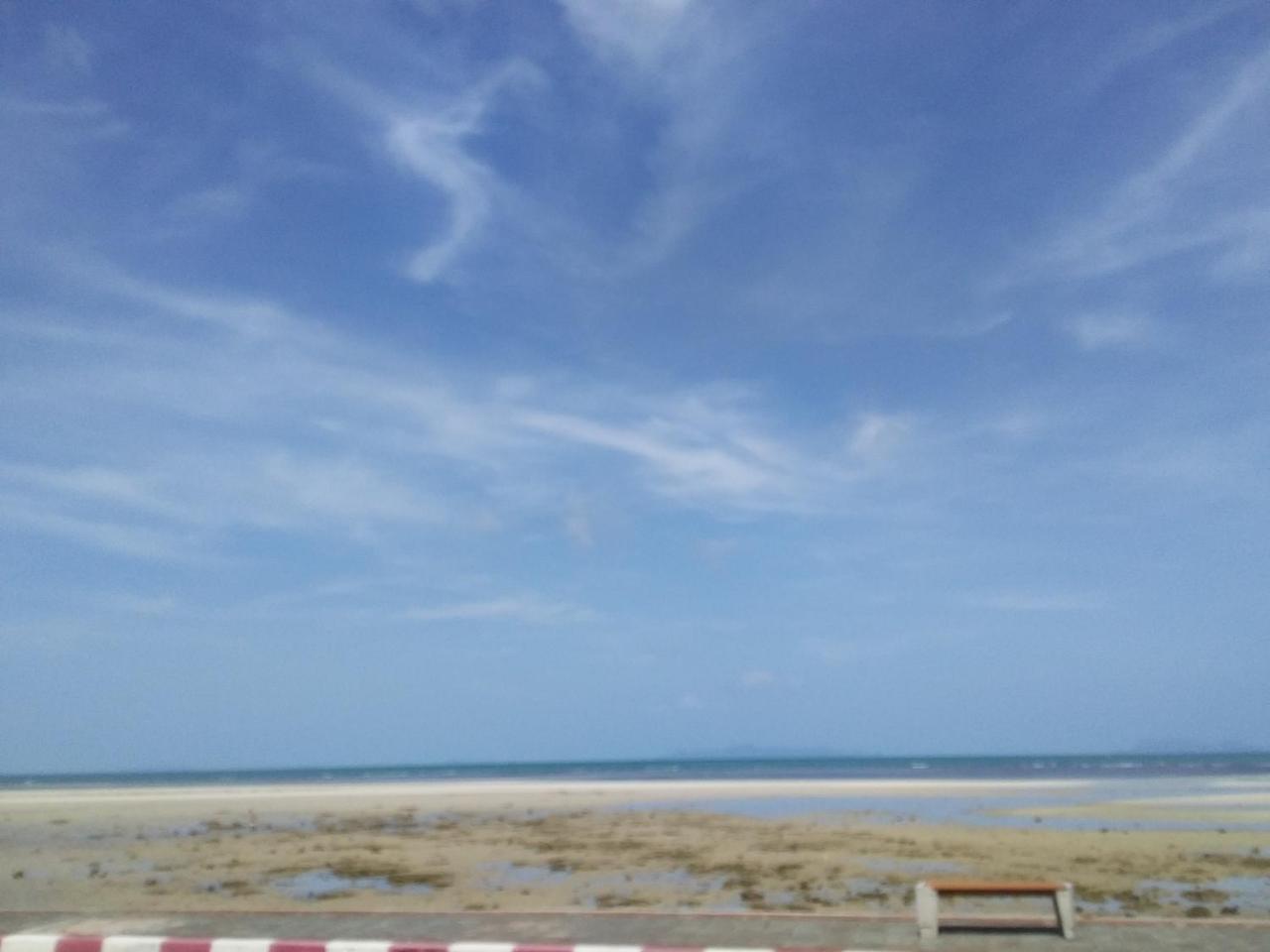 Jinta Hotel 2*