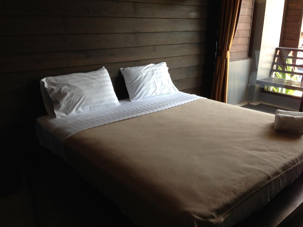 Naraya Riverside Hotel