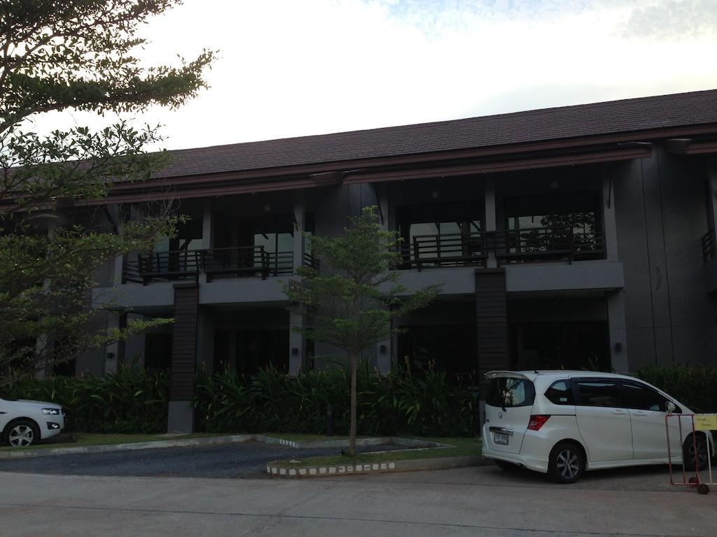 Naraya Riverside 2*