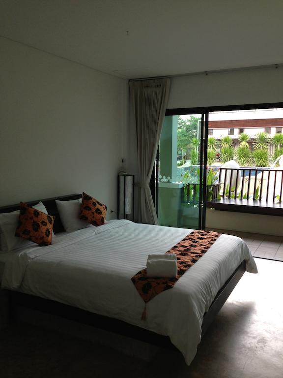 Naraya Riverside 2* Surat Thani