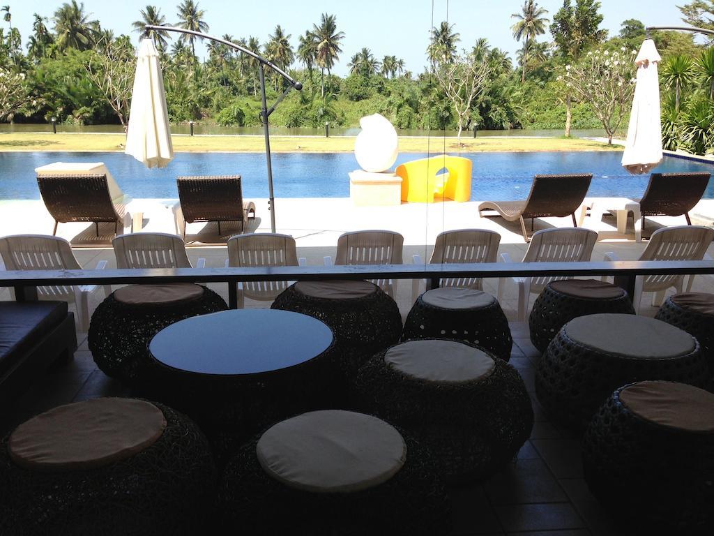 Naraya Riverside Hotel 2*