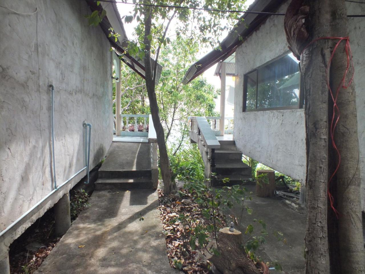 Queen Resort Koh Tao 2*