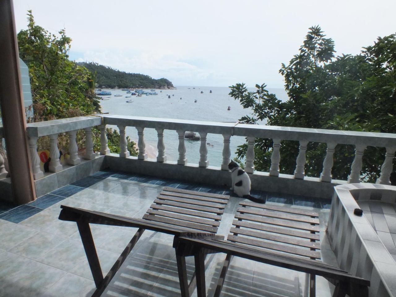 Queen Resort Koh Tao 2*