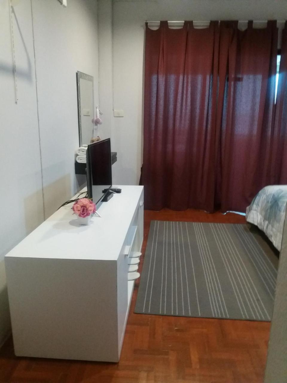 Bacchus 304 Bed & Breakfast *