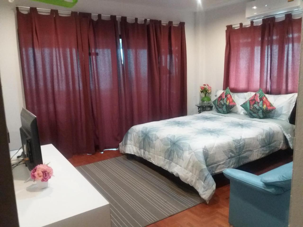 Bacchus 304 * Haad Chao Samran