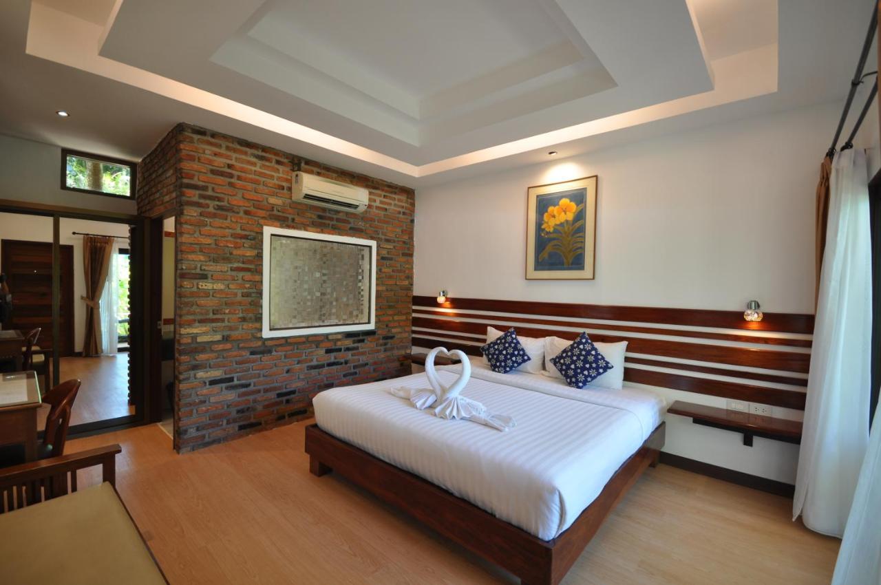 View Village Hotel