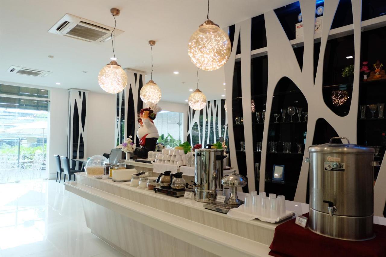 Hotel Grand Hill And
